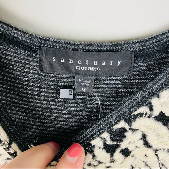 NEW Sanctuary black cream floral rose striped textured tee shirt top medium - Picture 5 of 8